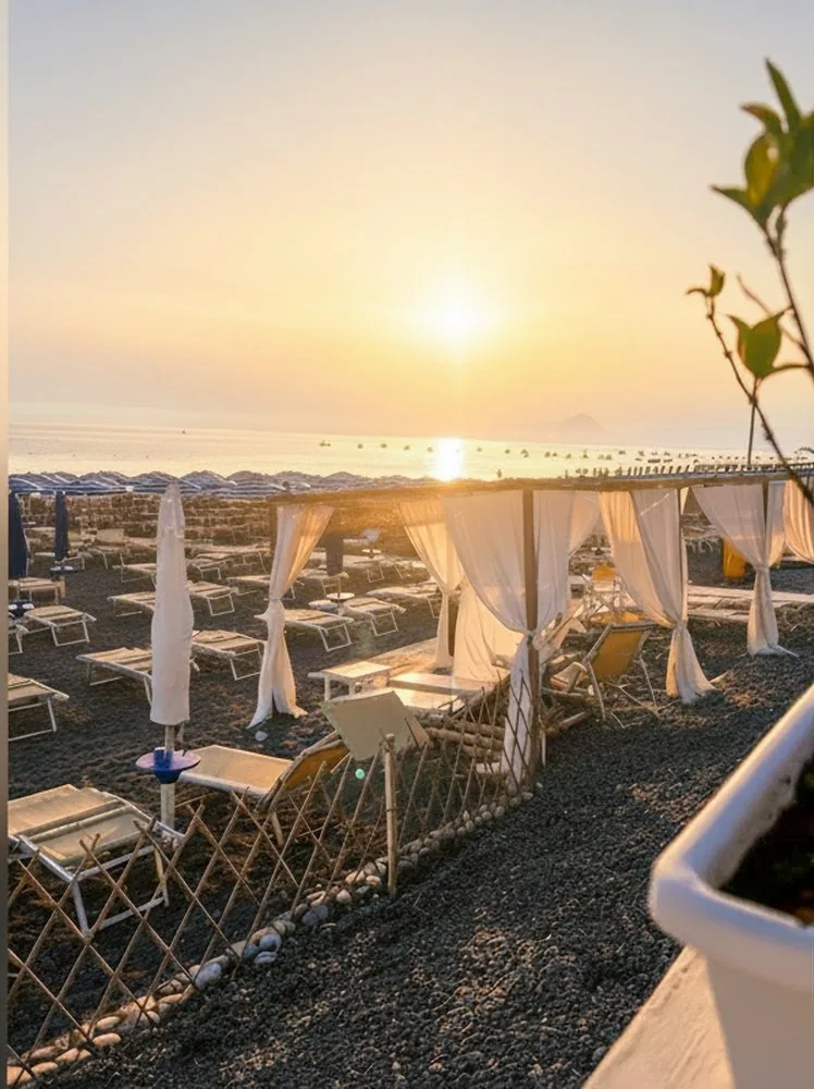 Casa Vichy, tramonto sulla spiaggia di Praia a Mare